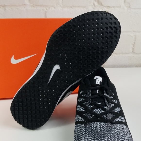 nike varsity trainer